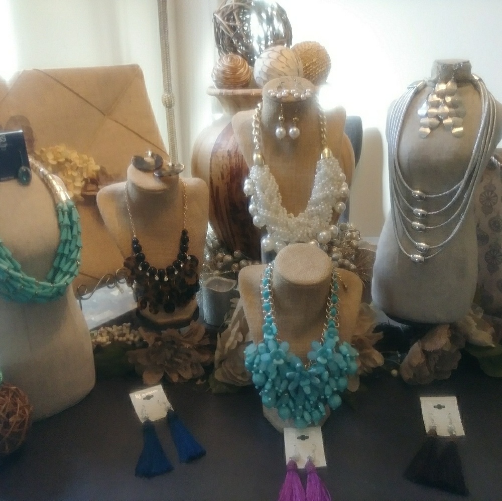 Jewerly sets/Seperates